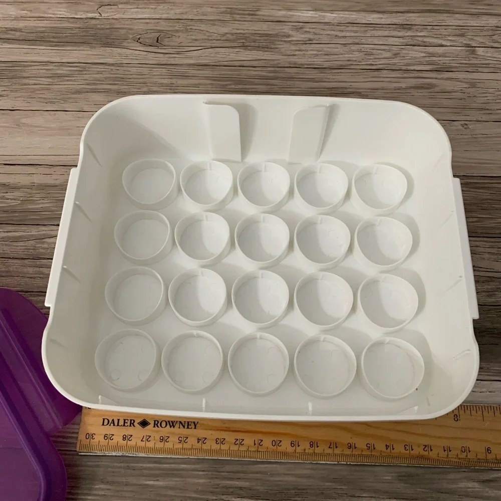 Wilton Food Color Container - Picture 2 of 3